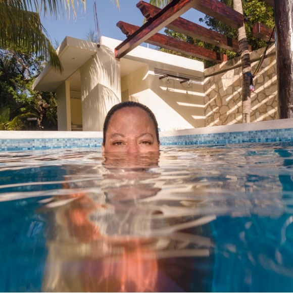 Meet your Posher, Cassandra - Picture 1 of 1